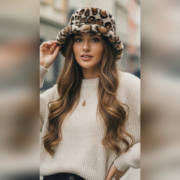 Leopard Print Faux Fur Bucket Hat - Picture 9 of 11